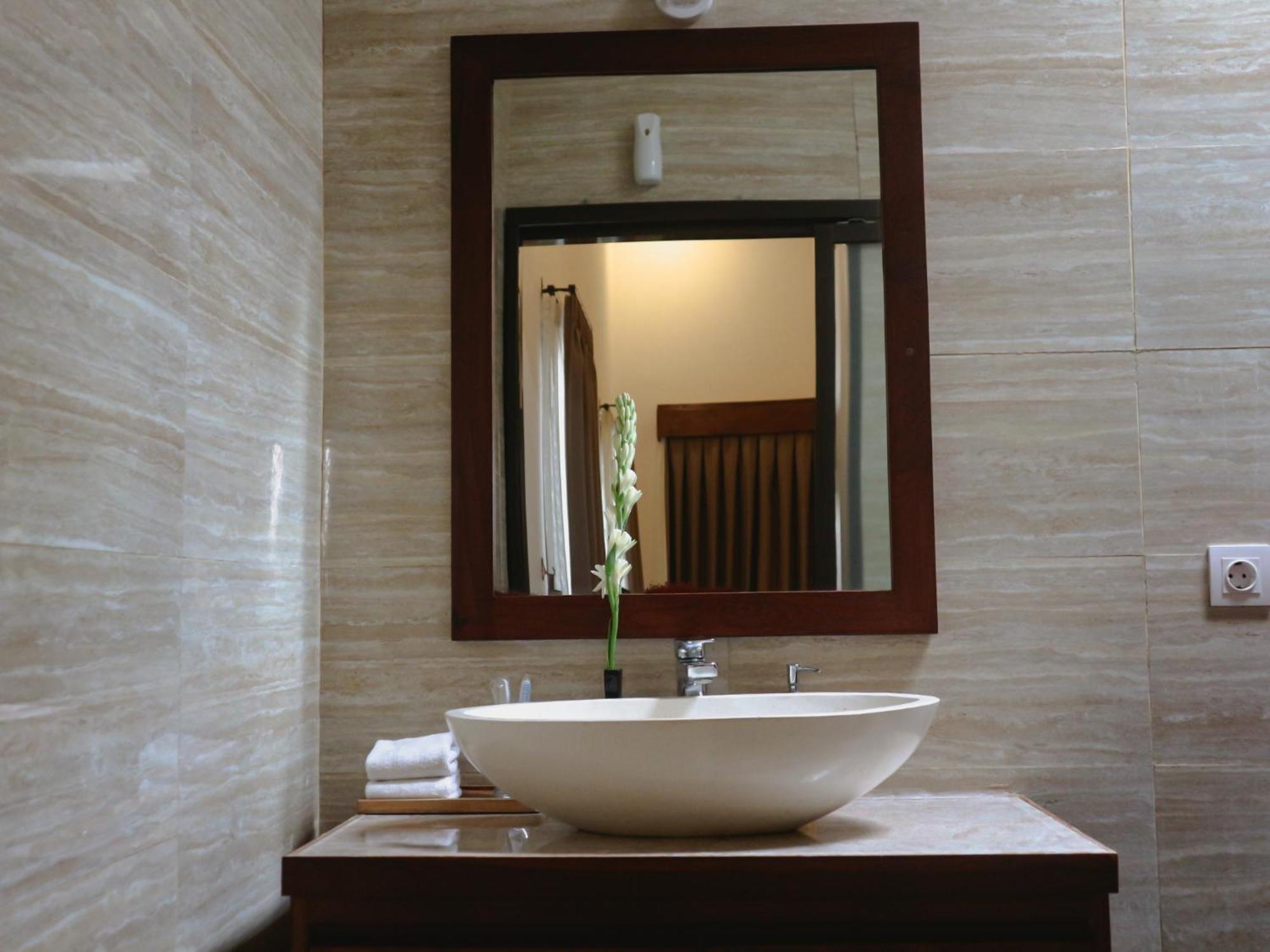 Villa Sinergi 2Br Tranquil Villa In Seminyak Ngoại thất bức ảnh